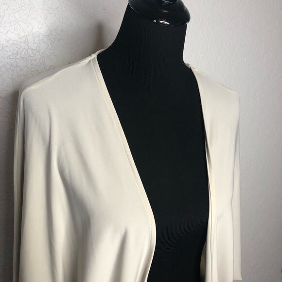 Frank Lyman Design cream ivory bone open front batwing sleeve cardigan size 10 - Picture 2 of 10